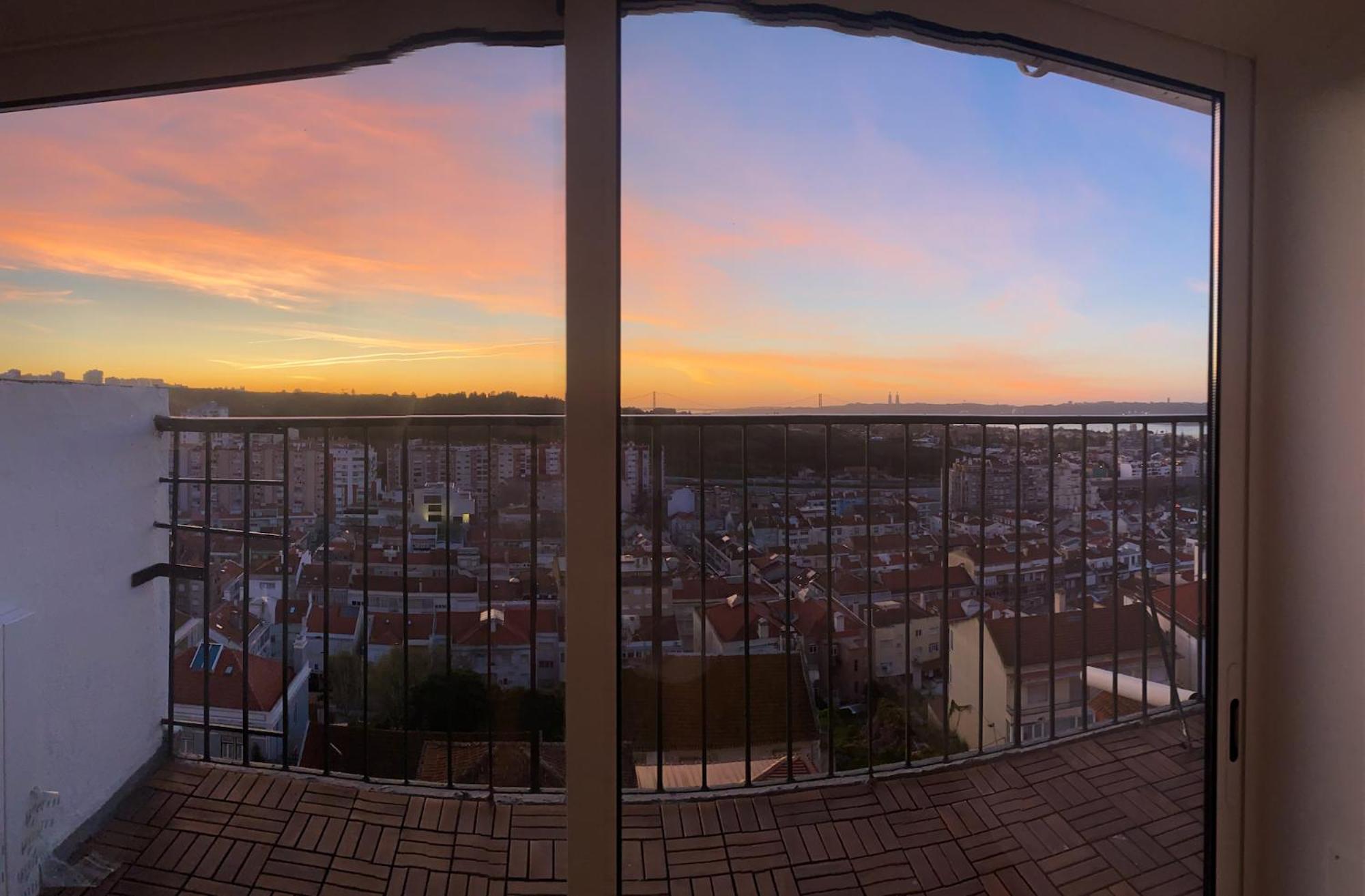 Ideally Located With Perfect Views อัลเจส ภายนอก รูปภาพ