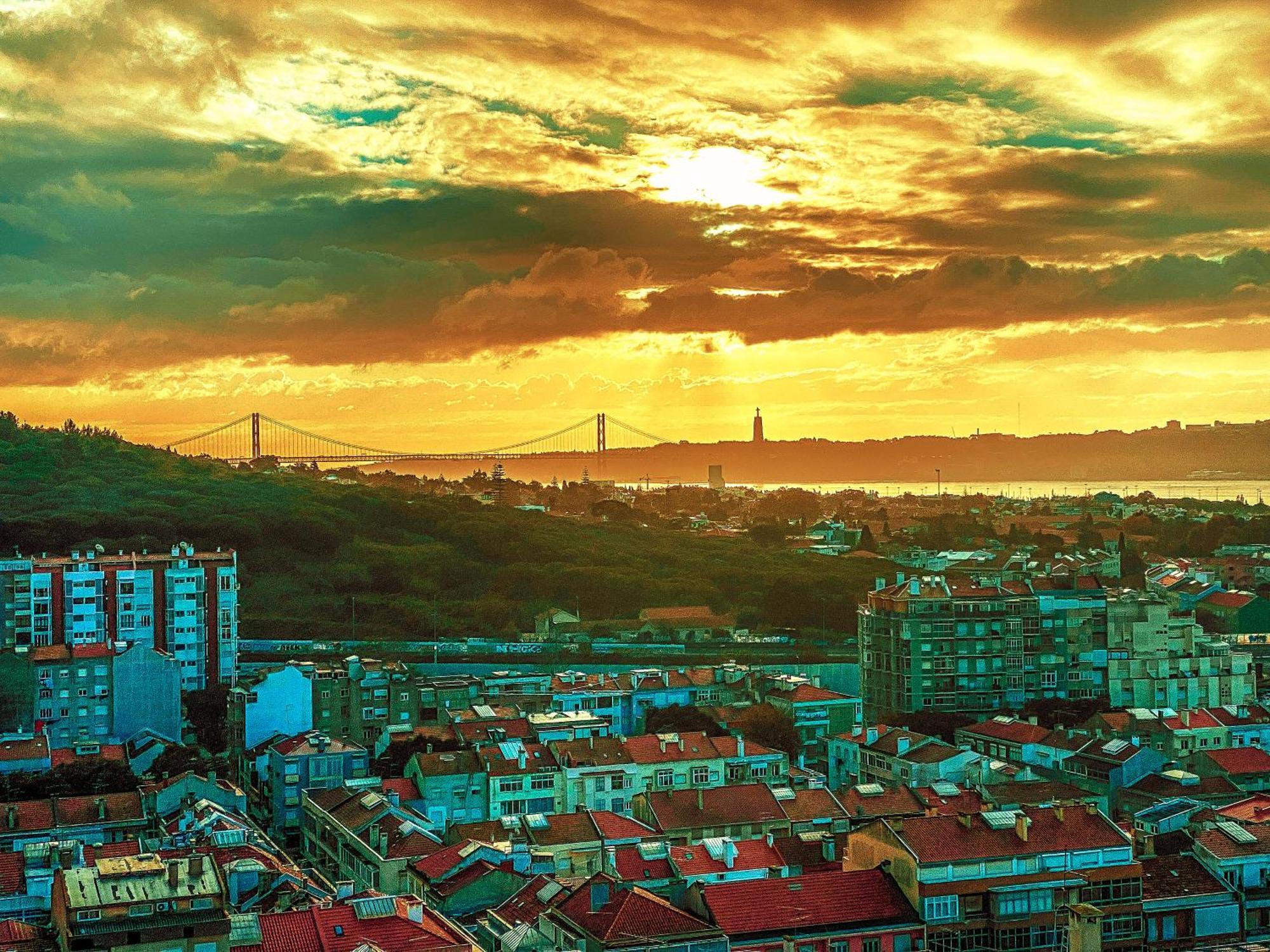 Ideally Located With Perfect Views อัลเจส ภายนอก รูปภาพ